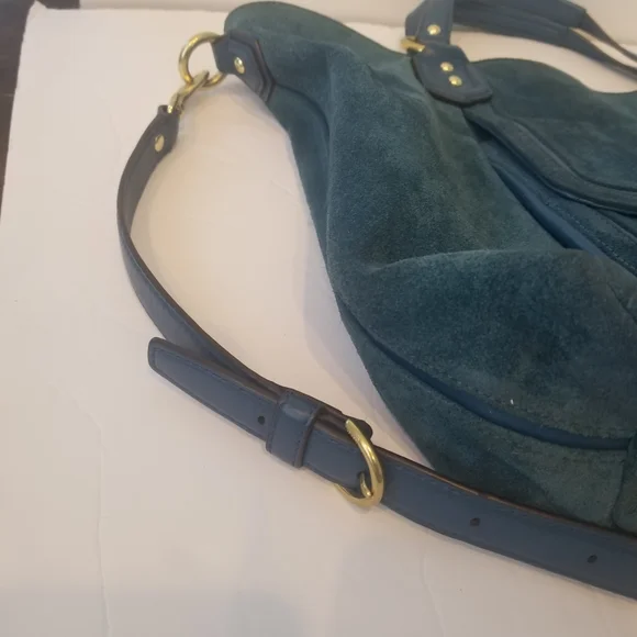 Coach Campbell Izzy Teal Tote Suede Bag w/ Shoulder strap. Good used condition. - Picture 9 of 16